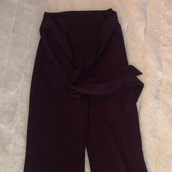 Windsor, maroon pants - Picture 4 of 5
